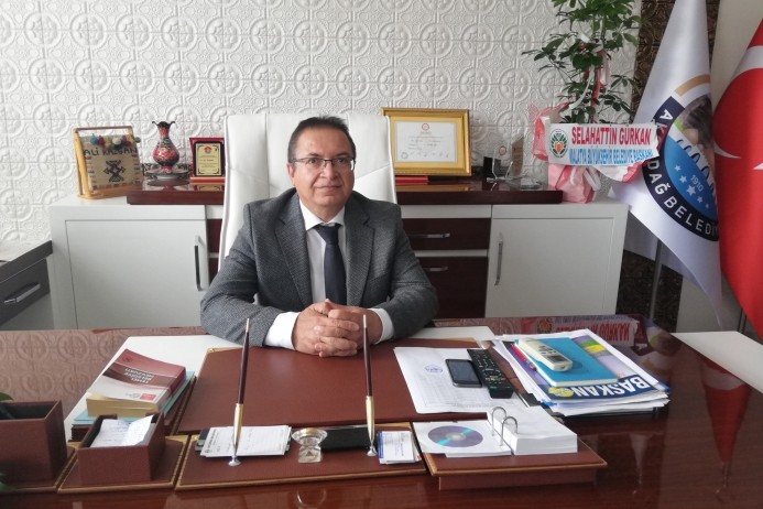 Akçadağ Belediye Başkanı Ali Kazgan’dan yeni yıl kutlaması 