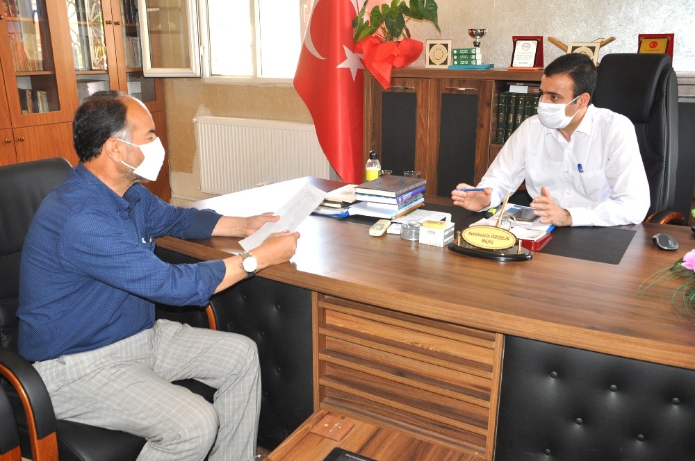 Akçakale cuma namazı için hazırlıkları tamamladı 