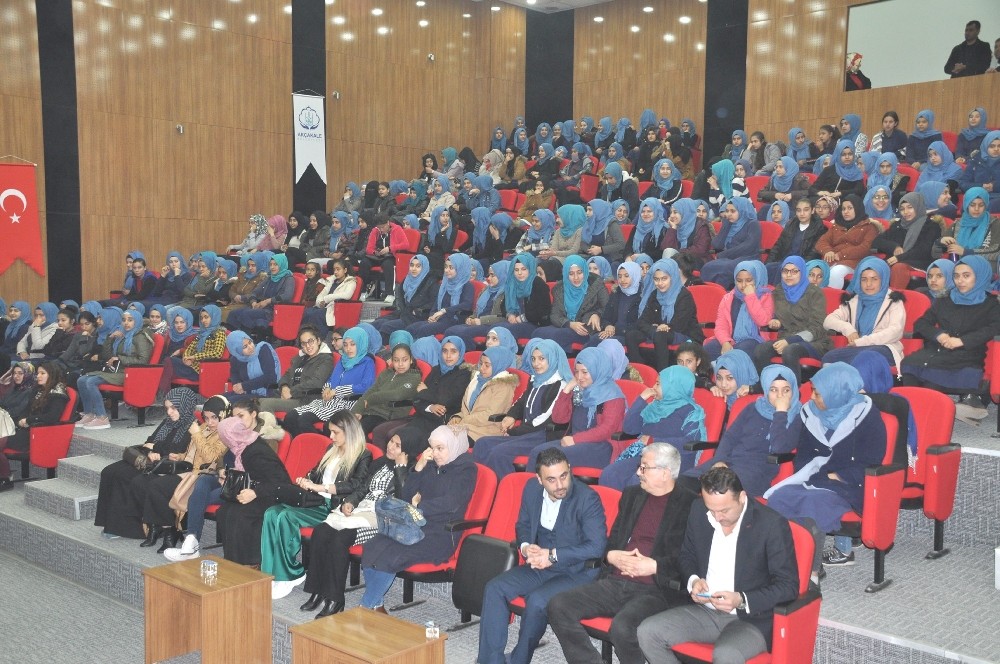Akçakale’de hızlı okuma ve anlama etkinliği 