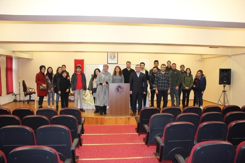 Akçakoca yerleşkesinde ilk açık kürsü etkinliği gerçekleştirildi 