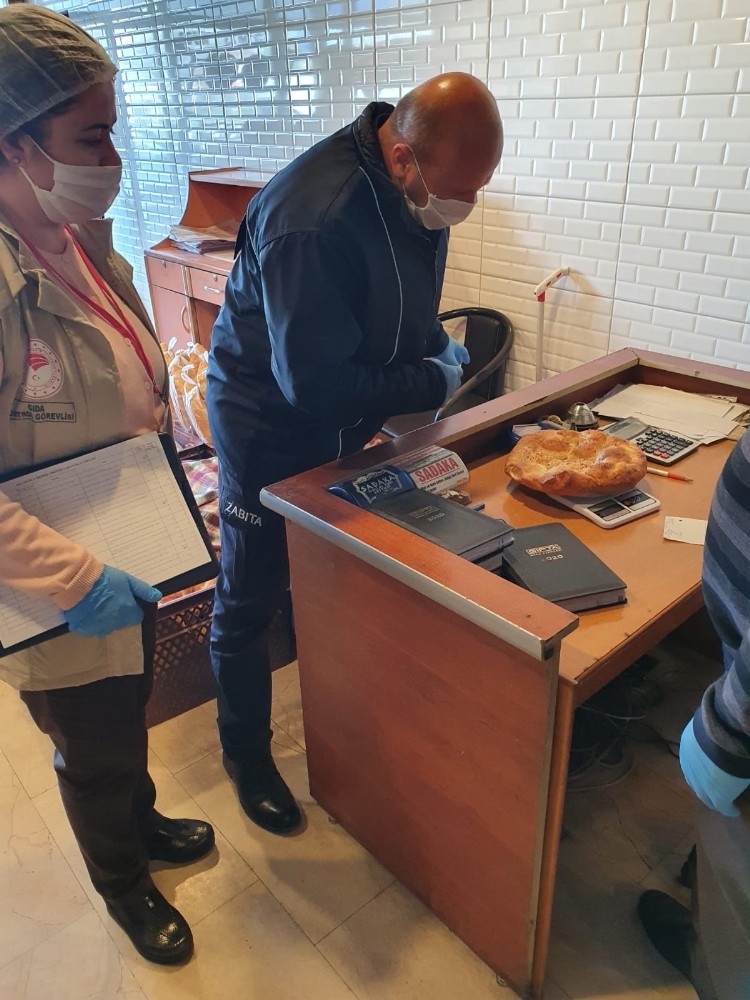 Akçakoca’da ekmek fırınlarında pide denetimi yapıldı 