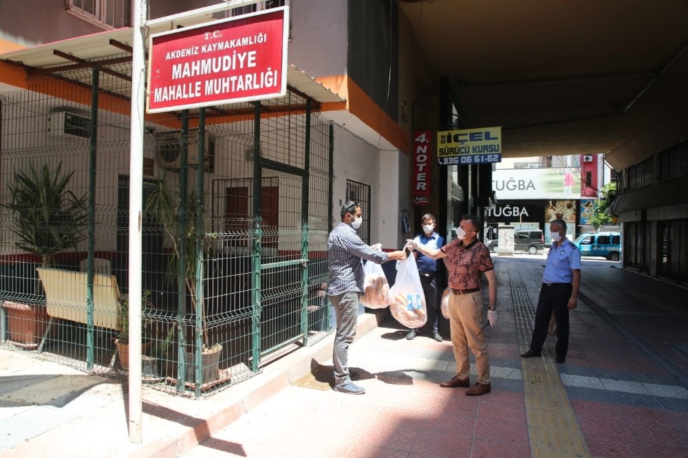 Akdeniz Belediyesi mobil ekipleri bayram süresince görev başında oldu 