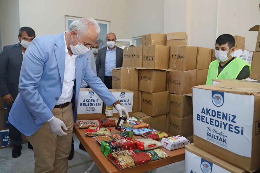 Akdeniz Belediyesi’nden ihtiyaç sahiplerine Ramazan kolisi desteği 