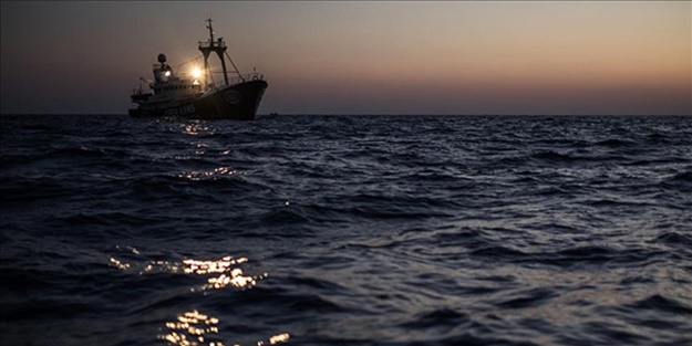 Akdeniz'de bir gemide 6 ton esrar ele geçirildi