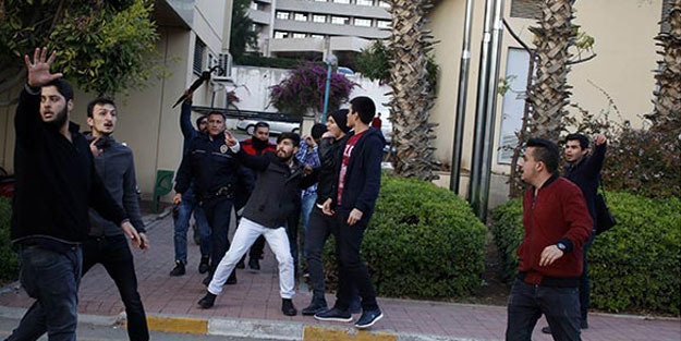 Üniversite savaş alanına döndü!