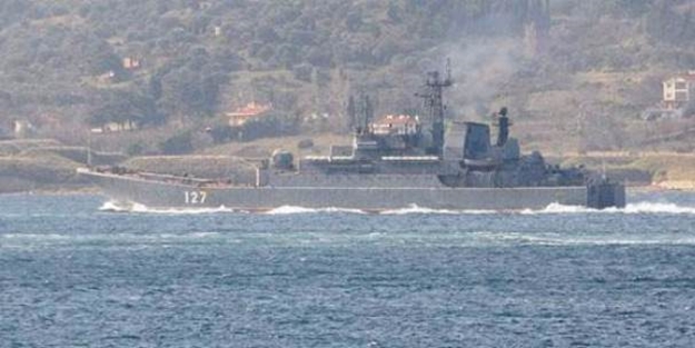 Akdeniz'de sıcak saatler: 2 Rus savaş gemisi...