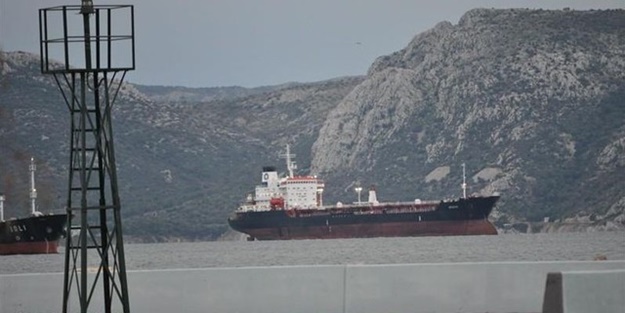 Akdeniz'de Yunan gemisi bombalandı!