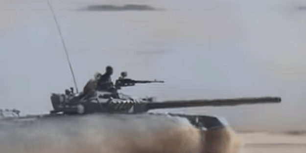 Akdeniz’e yakın ülke raporu sundu! Rus yapımı füzeleri ilk kez tanıttılar