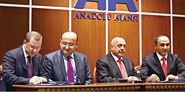 Akdoğan: Darbe severler dördüncü kuvvet olamaz