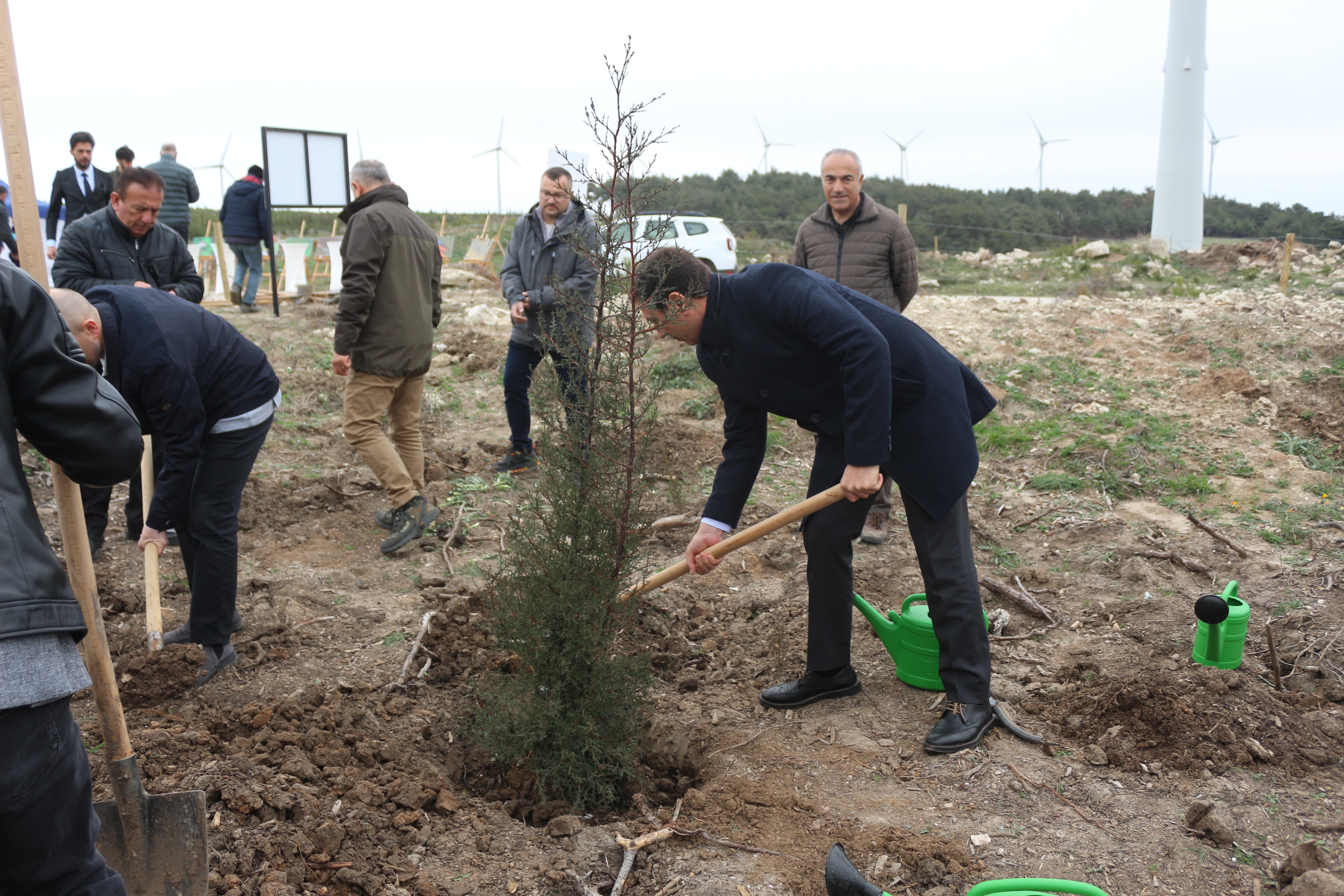 Akfen Holding’den o ilimize 100 bin ağaçlık hatıra ormanı!