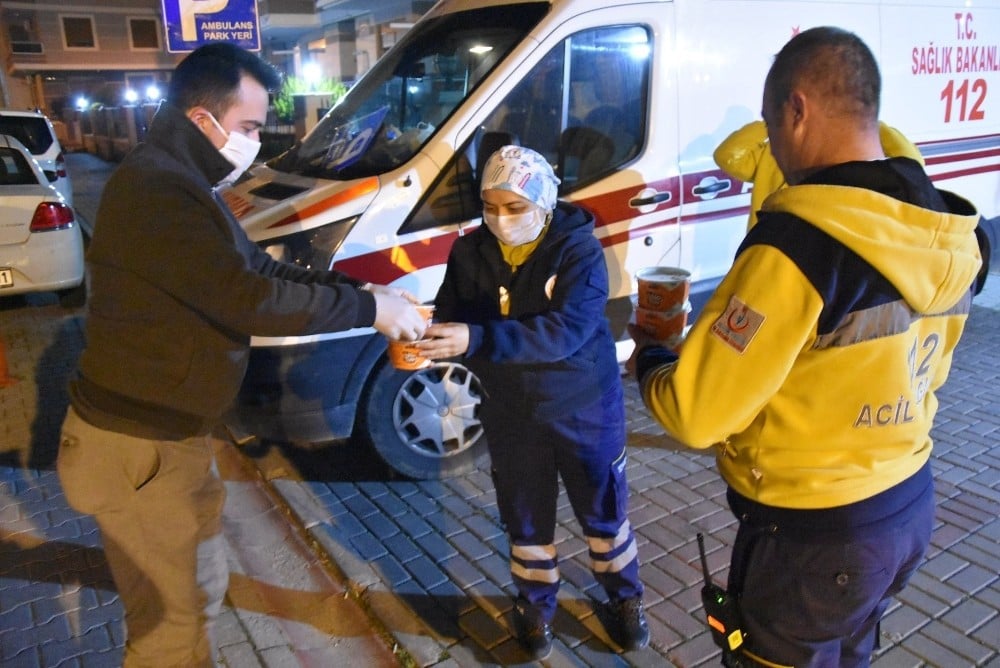 Akhisar Belediyesi sağlık çalışanlarını unutmadı 