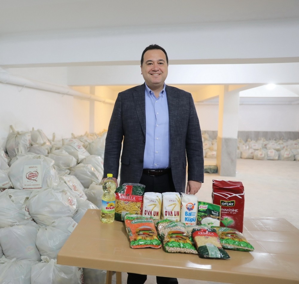 Akhisar Dayanışması ile ihtiyaç sahiplerinin yüzü gülüyor 
