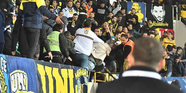 Akhisar-Fenerbahçe maçında kan aktı