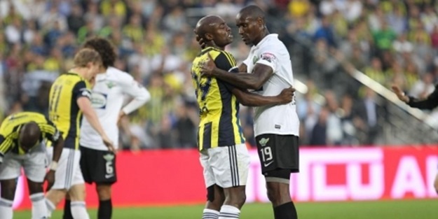 Akhisar'da 3 ayrılık birden