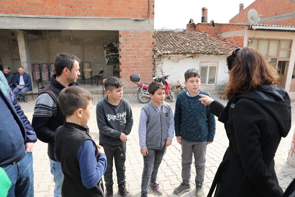 Akhisar’da depremzede çocuklara psikolojik destek 