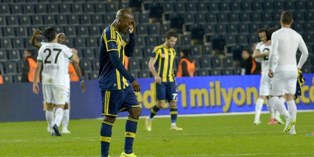 Akhisar Fener'i Kadıköy'de devirdi