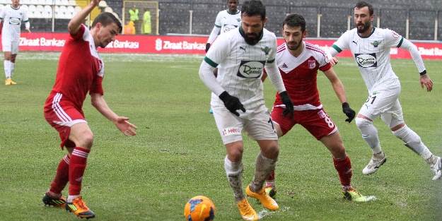 Akhisar’ın düşüşü sürüyor