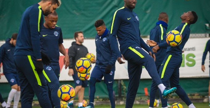 Akhisarspor, Arslan yönetiminde ilk antrenmanına çıktı