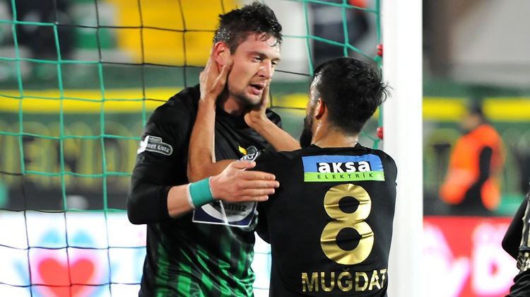 Akhisarspor kupada ilk peşinde!