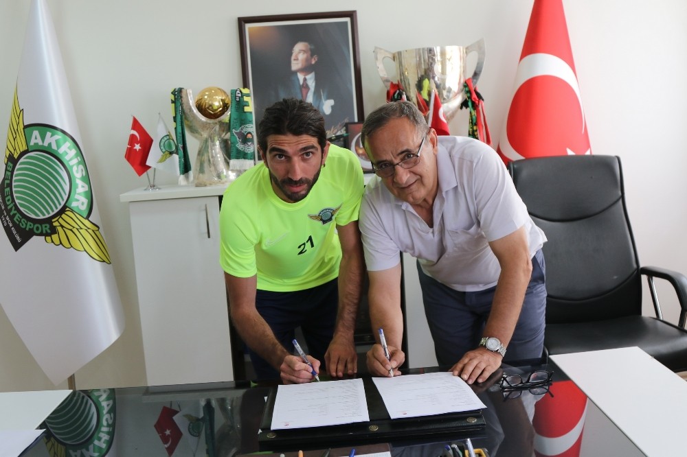Akhisarspor, yeni sezon hazırlıklarına başladı 
