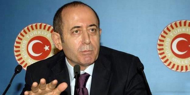 Akif Hamzaçebi Genel Sekreterliğinden neden istifa etti?