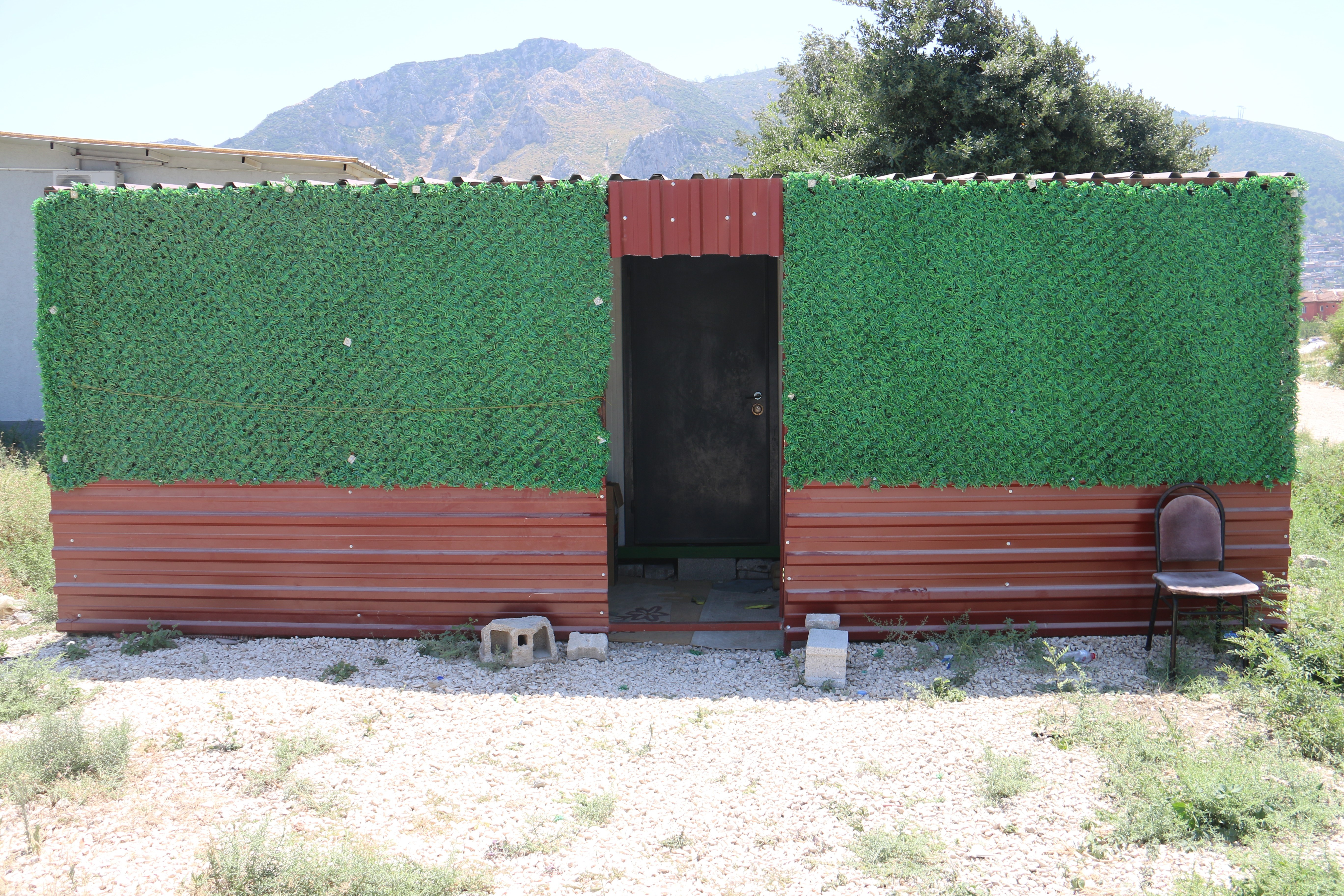 Akılalmaz hırsızlık! Depremzedenin evinden bakın ne çaldılar