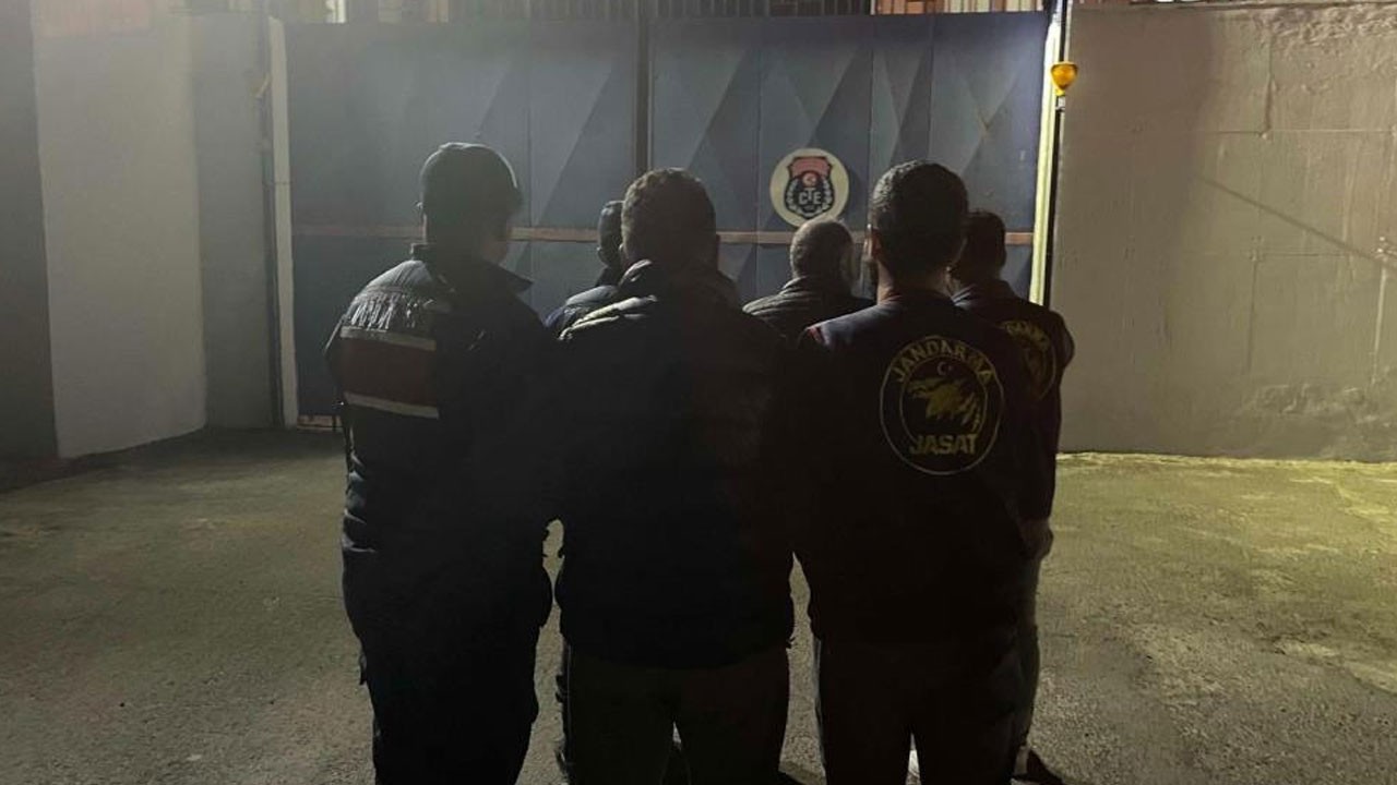 Akıllanmamış: Uyuşturucudan aranıyordu, üzerinden yine uyuşturucu çıktı