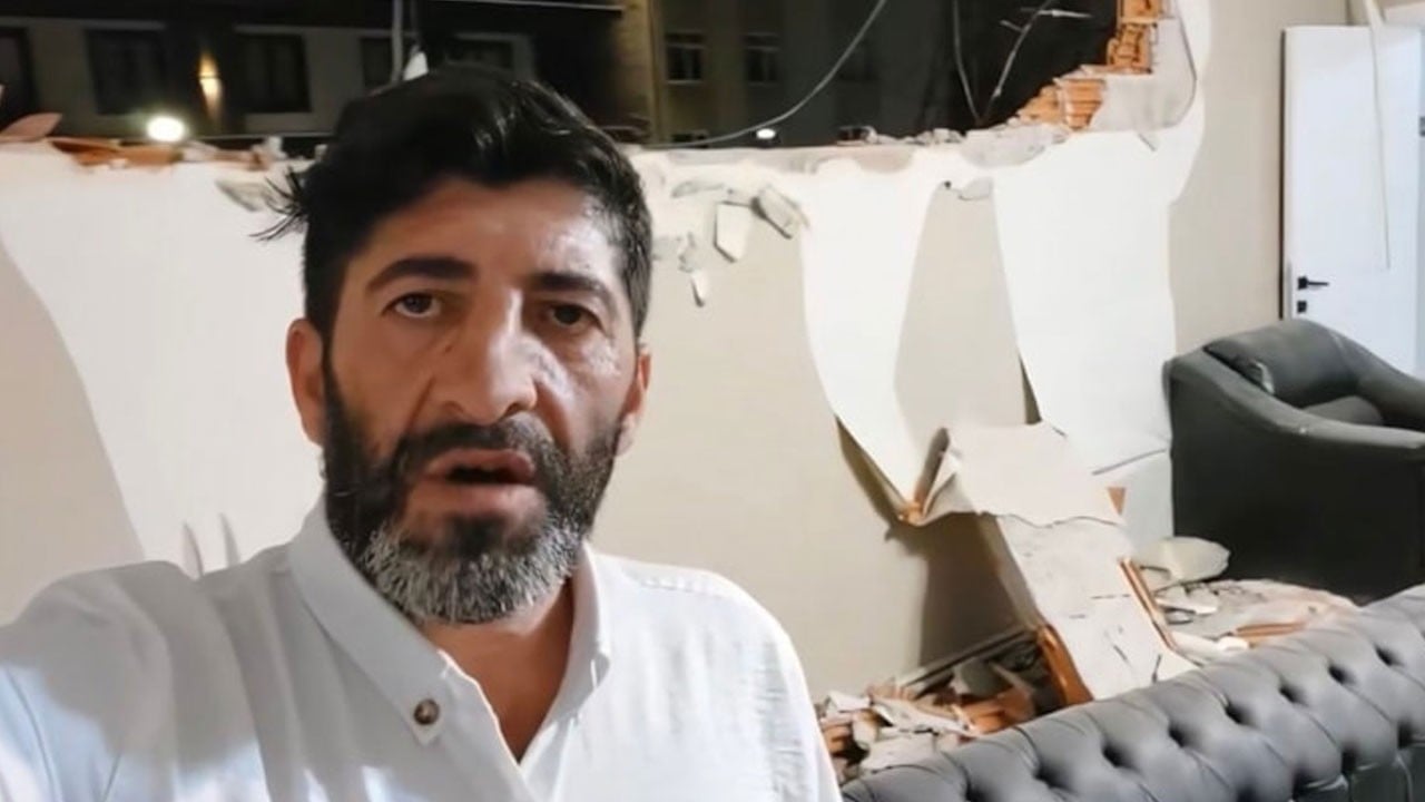 Akıllara zarar kentsel dönüşüm: Koltukta uzanırken duvar üzerine yıkıldı!