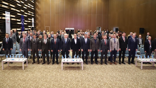 "Akıllı Tarım Makineleri Ağ Oluşturma ve Sektörel İş Birliği Konferansı" başladı