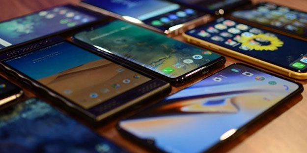 Akıllı telefon kullanımı sınav başarısını düşürüyor