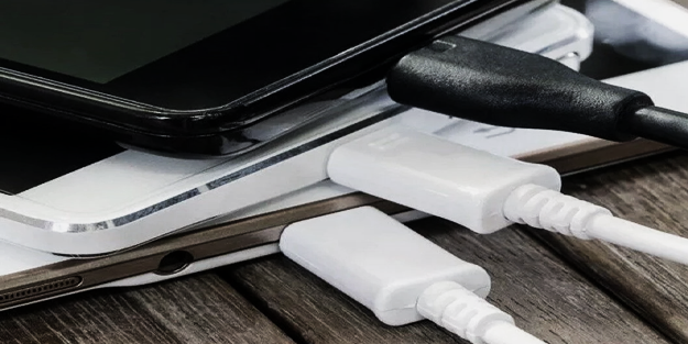 Akıllı telefonlarda tek tip şarj kullanılacak