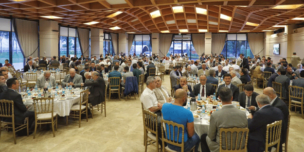 Akit ailesi iftarda buluştu