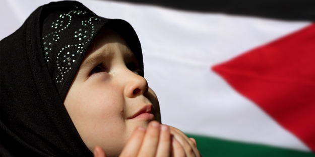 AKİT Burc'ul-Baracina Kampı'nda