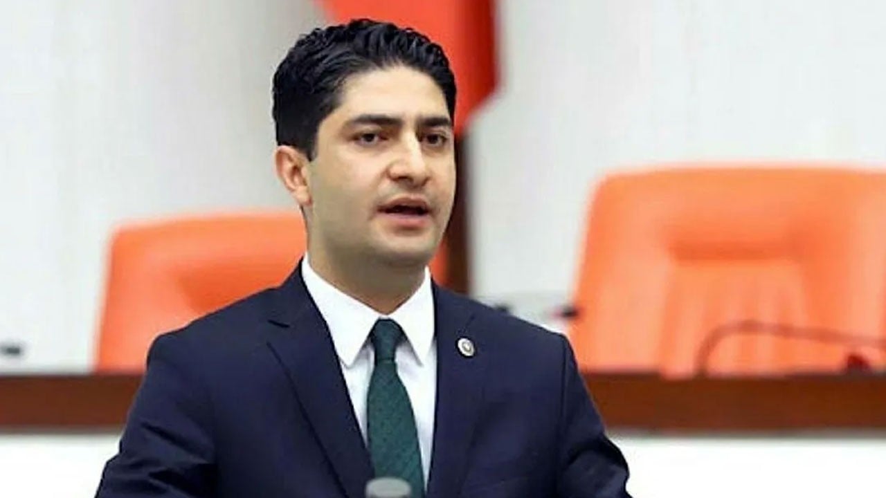 Akit gündeme getirdi, MHP’li Özdemir destek verdi! Ahlaksız fenomenlerin faaliyetleri engellensin