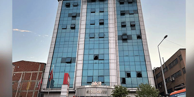 Akit medya binamızdaki yangın 60 saat sonra söndürüldü