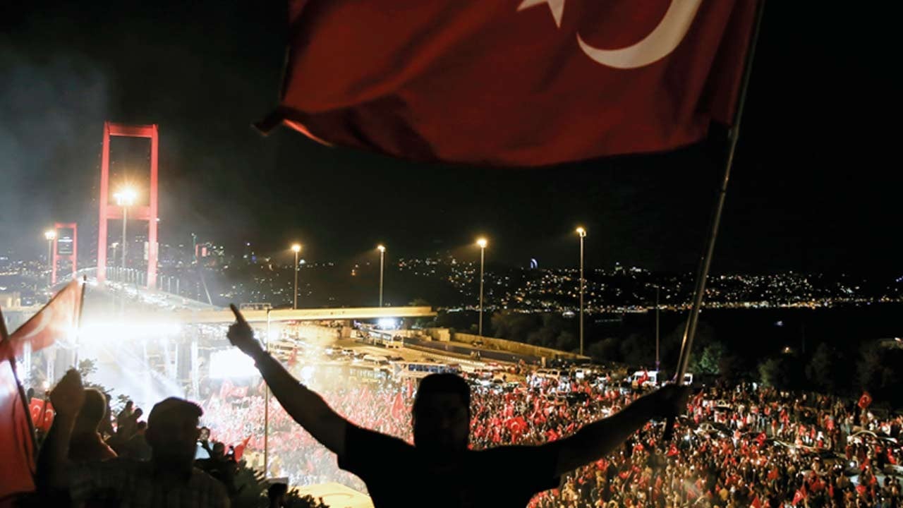 Akit TV'den 15 Temmuz özel yayını! Tüm halkımız davetli