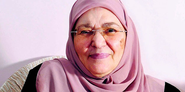Akit yazarları başörtüsü kahramanını yazdı