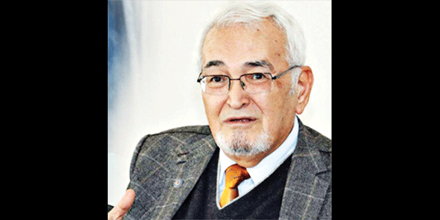 Akit yazdı, başörtüsü karşıtı istifa etti