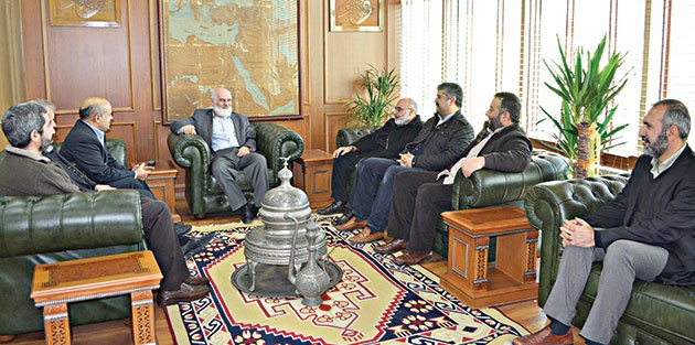 Akit’e destek ziyaretleri sürüyor