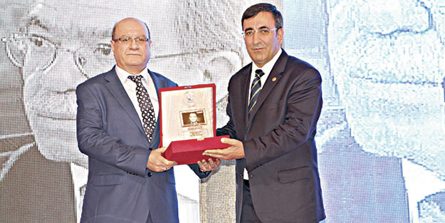 Akit’e vefa ödülü