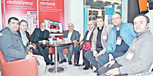 Akit’in standına büyük ilgi