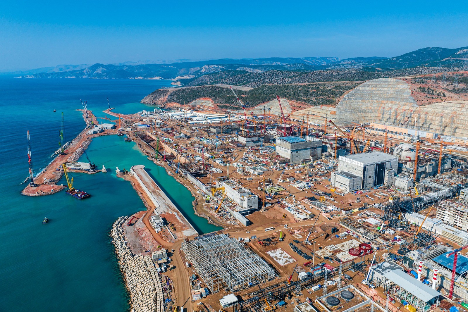 Akkuyu NGS’de yüksek teknolojı̇lı̇ gaz ve yağ laboratuvarı faalı̇yete geçti