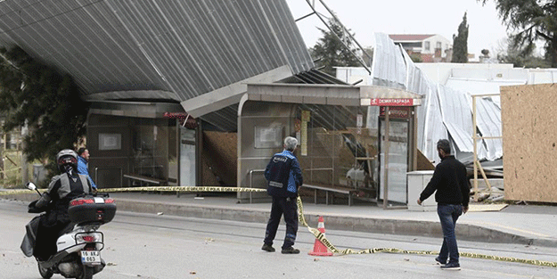 AKOM ekipleri, lodos nedeniyle yoğun çalışıyor