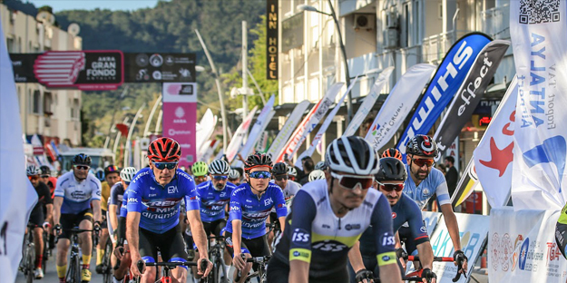 Akra Gran Fondo'da pedallar, Kemer'in eşsiz manzarasında dönecek!