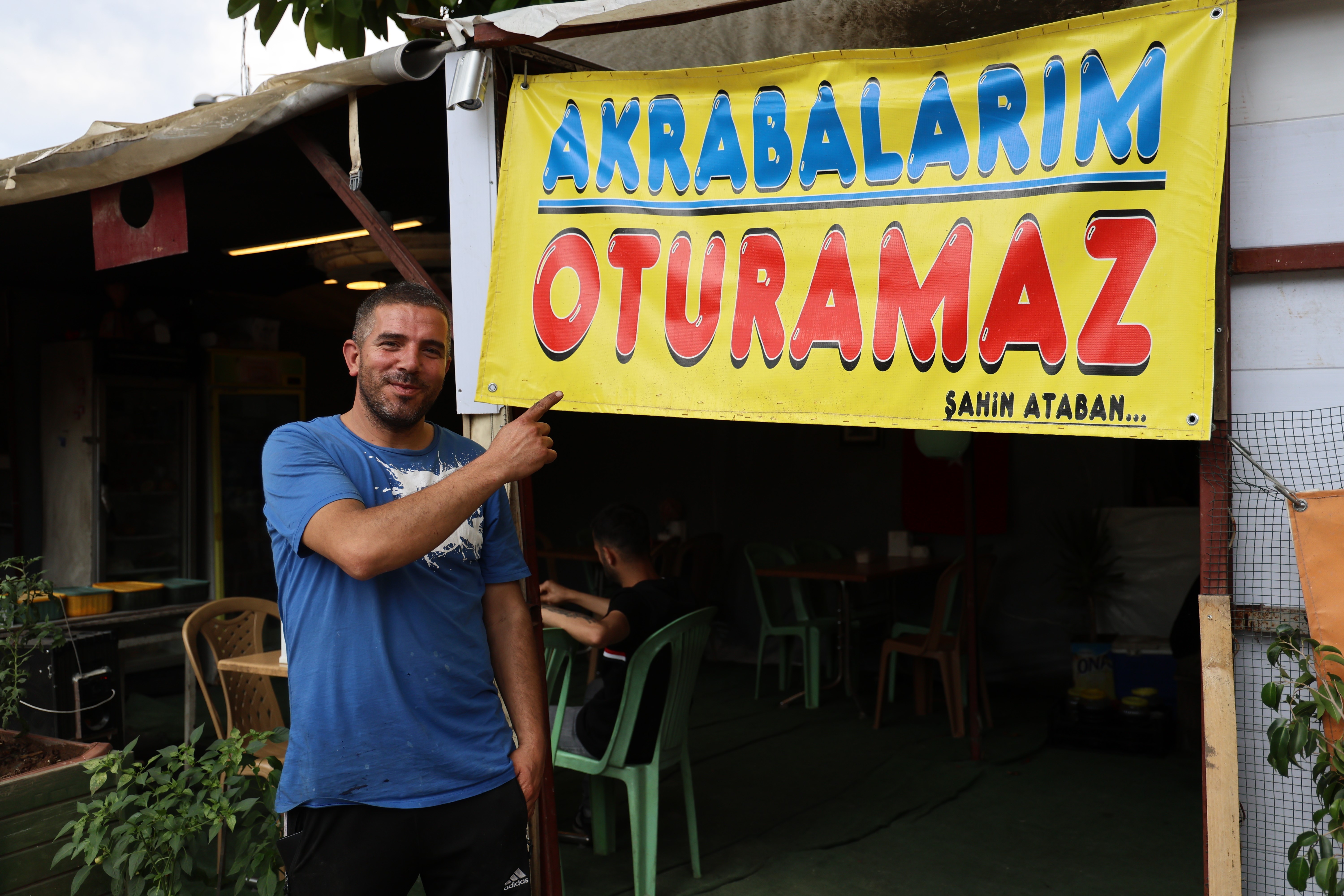 Akrabaları iş yerini şikayet etti! Bakın çözümü neyde buldu