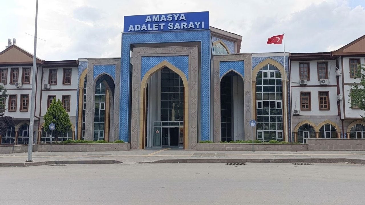 Akranlarına tabanca doğrulttuğu anları paylaştı! 17 yaşındaki çocuk hakkında karar verildi