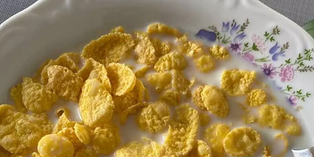 Akşam yemeğinde mısır gevreği yiyin diye ilan etti! Küstah ABD'linin yaptığına bakın hele! ABD'de balon patladı