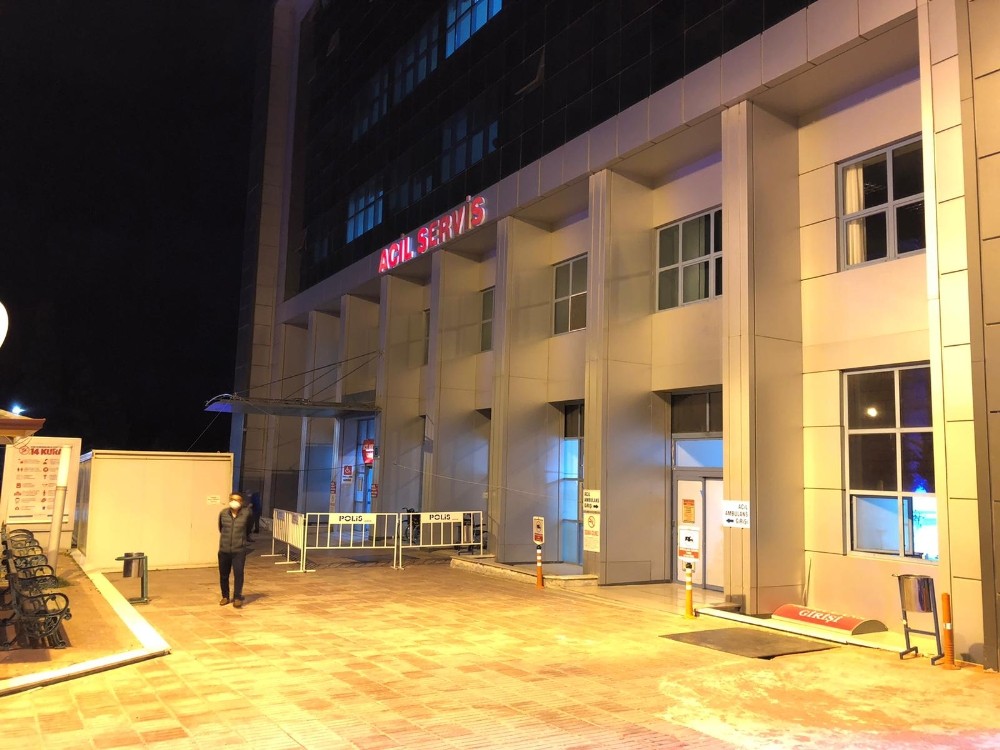 Akşam yemeğinde topladıkları mantarı yiyen 4 kişi hastaneye kaldırıldı 
