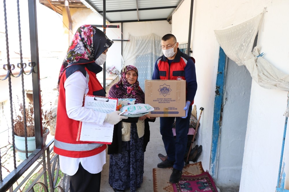 Aksaray Belediyesi tüm yaşlıların ihtiyaçlarını gideriyor 