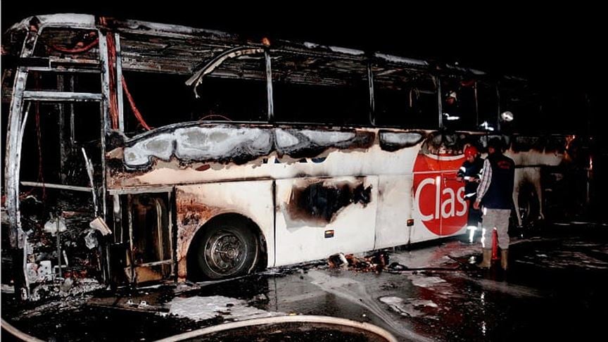 Aksaray Konya yolunda yolcu otobüsü yandı
